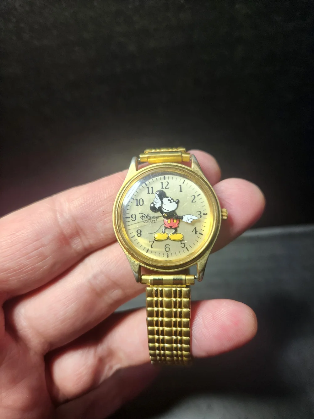 Disney 10K RGP Lorus Mickey Mouse Analog Wristwatch with Character Dial